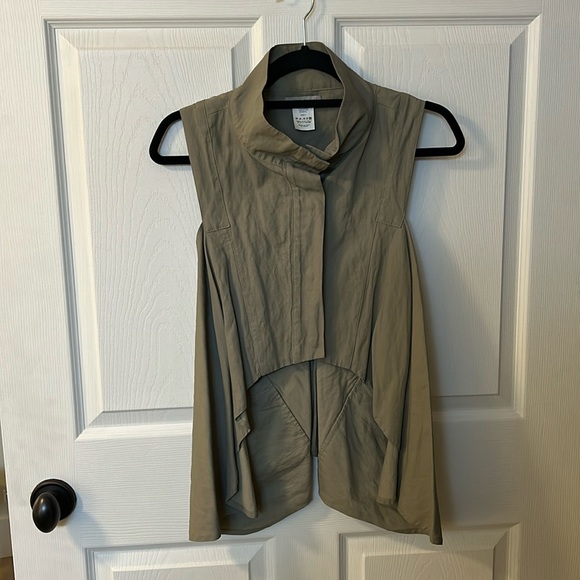 Sarah Pacini Olive Sleeveless Draped Top — Size 8–10 (SP 2) - Picture 1 of 14